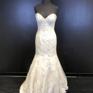14EFFIE Bridal Gown
